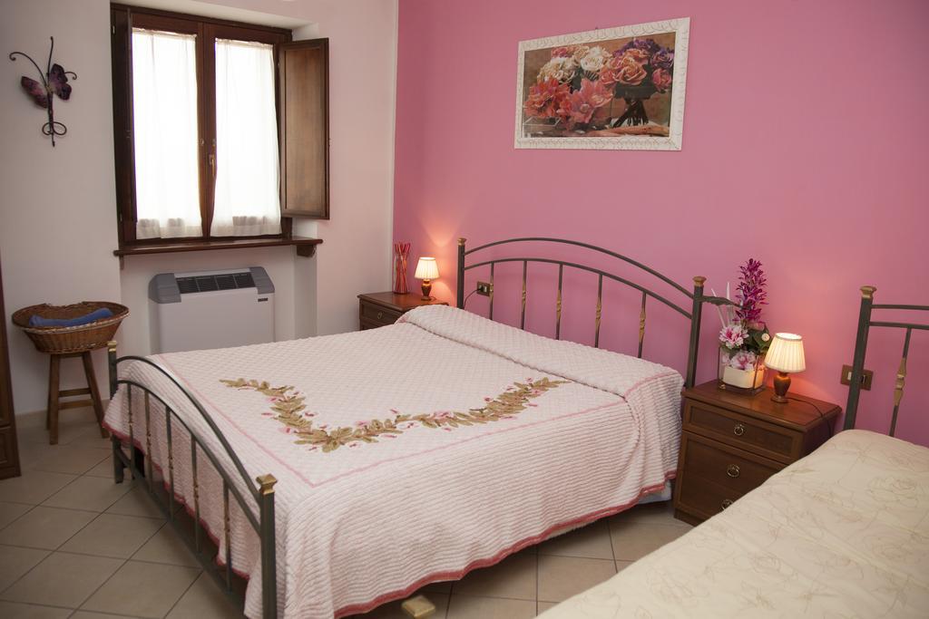 Villa Agriturismo La Vecchia Cascina Di Paolo & Belinda Pietrelcina Exterior foto