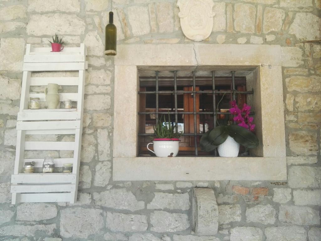 Villa Agriturismo La Vecchia Cascina Di Paolo & Belinda Pietrelcina Exterior foto